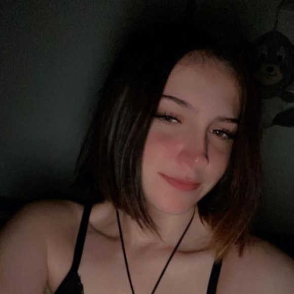 Meet your Posher, Simone - Picture 1 of 1